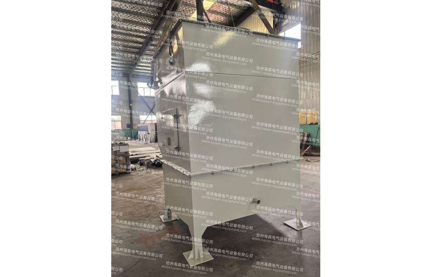 Multi-tube impact water bath dust collector