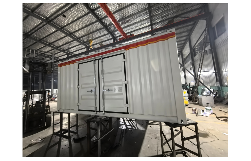 Containerized integrated pumping station