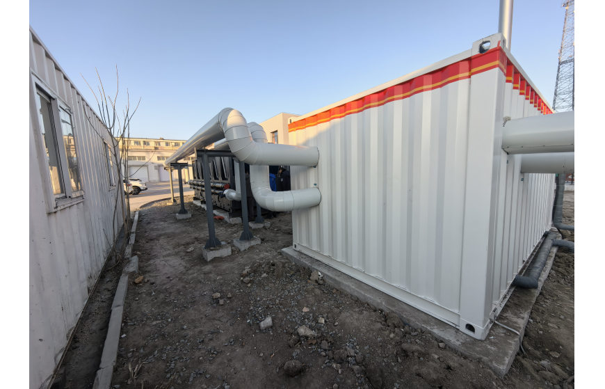 Containerized integrated pumping station