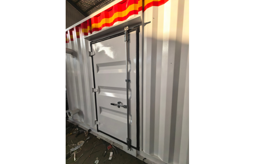 Integrated heating and cooling system