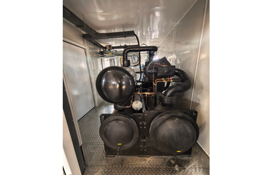 Integrated heating and cooling system